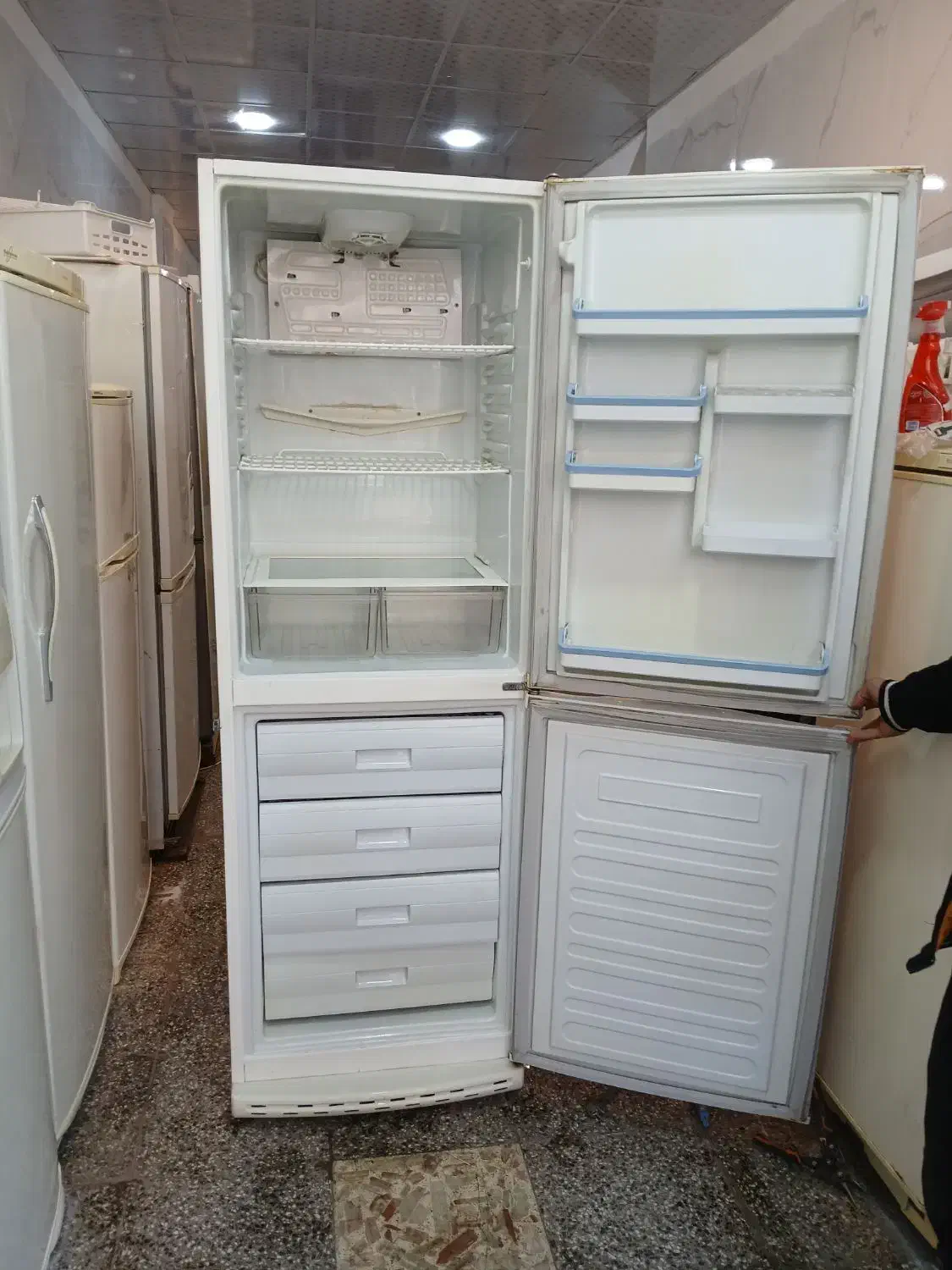 ۰یخچال برفاب|یخچال و فریزر|قم, ولیعصر|دیوار