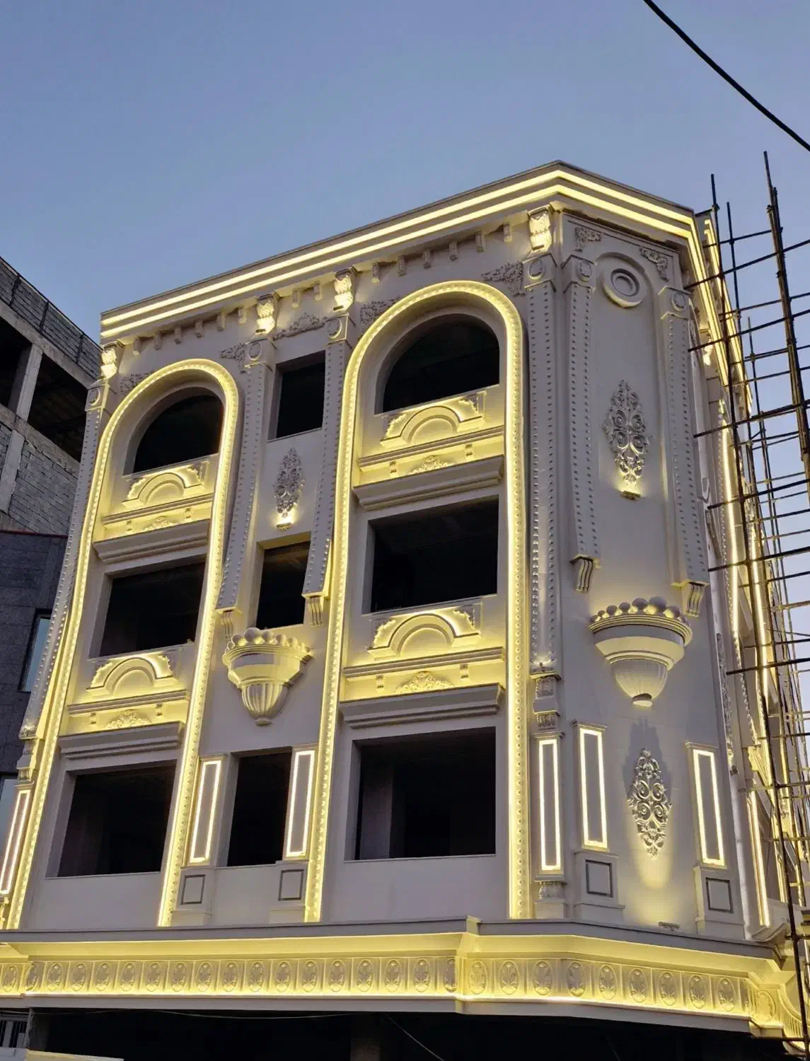 خدمات طراحی و اجرای نمای رومی|خدمات پیشه و مهارت|بندر گناوه, |دیوار