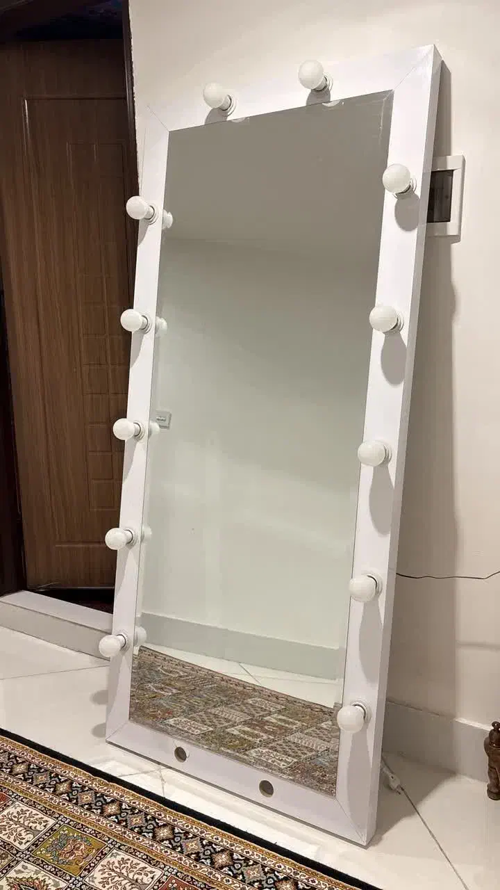 آیینه قدی|آینه|بیرجند, |دیوار