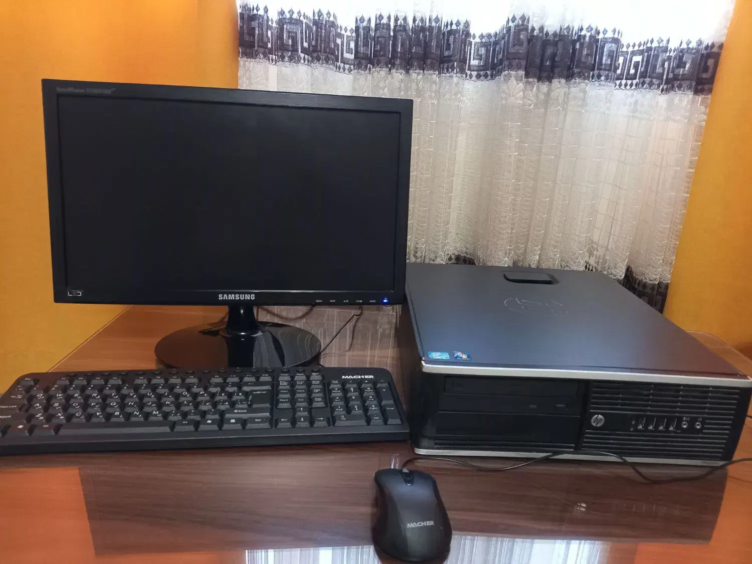 کامپیوتر کامل و سالم|رایانه رومیزی|پرند, فاز ۶|دیوار