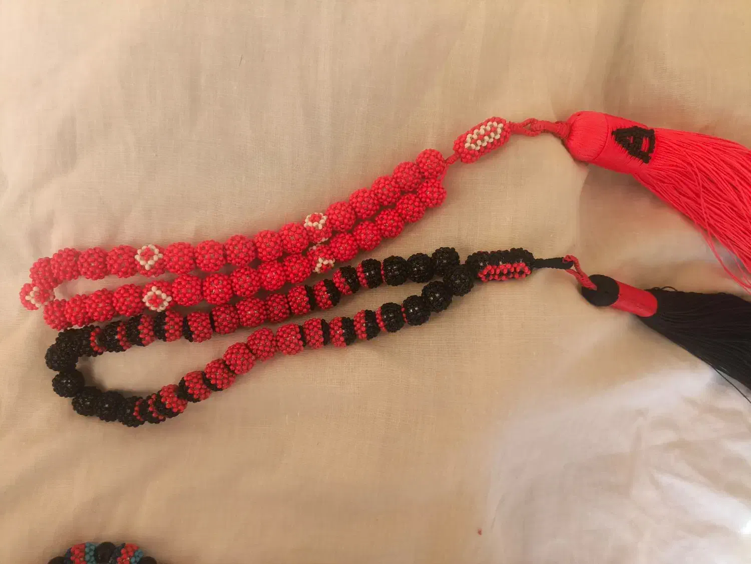 زندان بافت اصل تسبیح منگوله جا کلیدی کمر بندو غیره|جواهرات|اهواز, نیوساید|دیوار