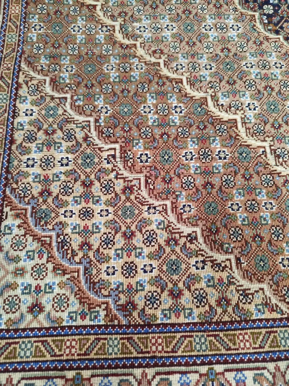 تعدادی فرش و تابلوفرش فرش|فرش|اردبیل, |دیوار