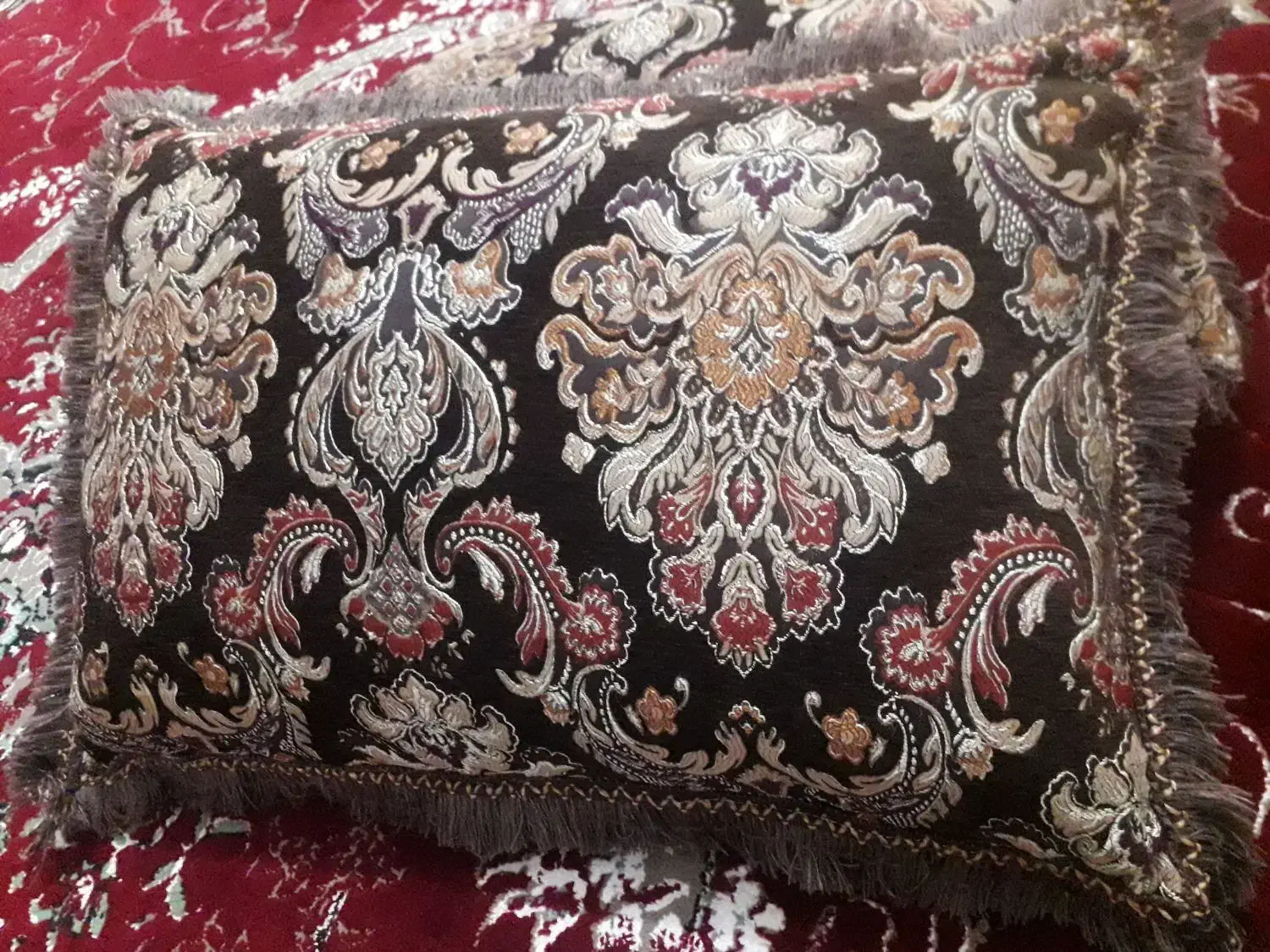 روبالشتی|رختخواب، بالش، پتو|خرم‌آباد, |دیوار