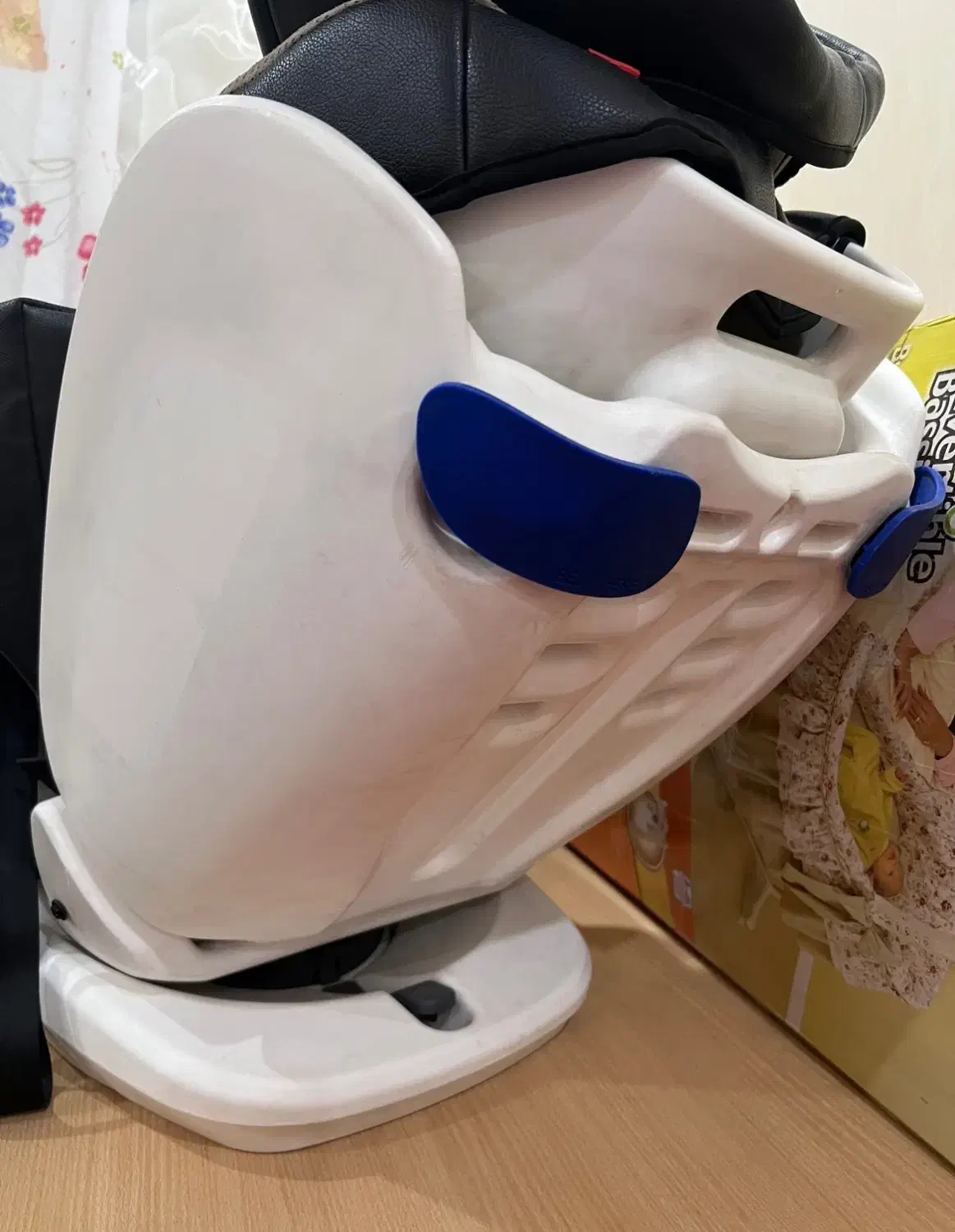 صندلی ماشین کودک چلینو|تخت و صندلی بچه|شوشتر, |دیوار