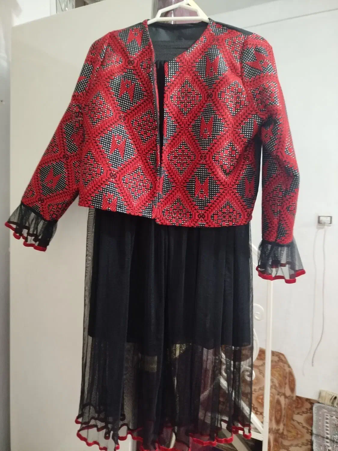 تونیک|لباس|زنجان, |دیوار