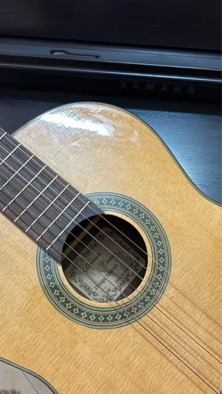 گیتار دست ساز فوق حرفه ای کلاچ دار|گیتار، بیس، امپلیفایر|اصفهان, کوی ولی عصر|دیوار