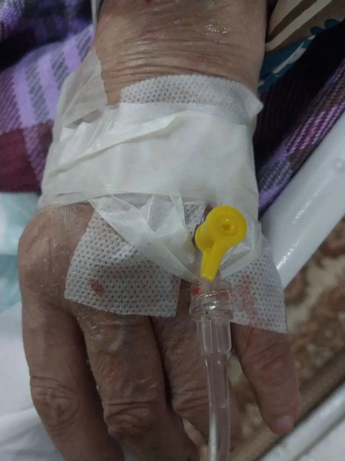 تزریقات،حجامت،پانسمان|خدمات آرایشگری و زیبایی|کاشان, بهشتی|دیوار