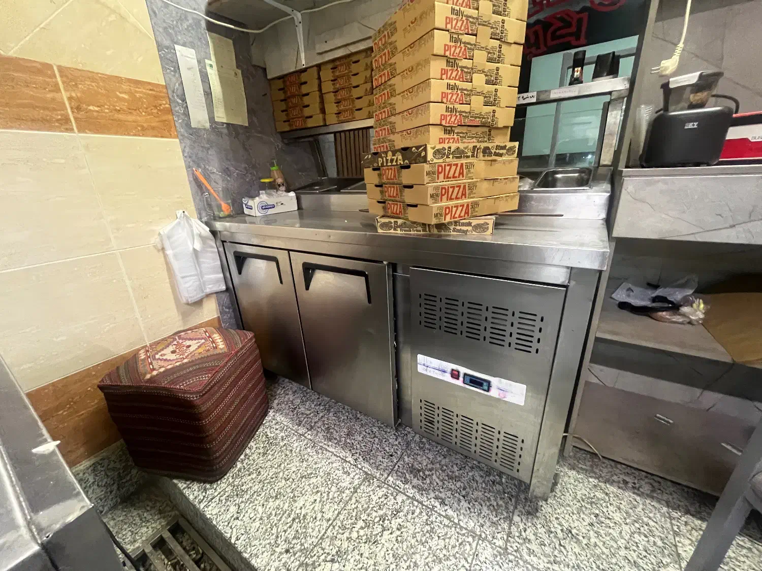 تجهیزات فست فود و آشپزخانه|کافی‌شاپ و رستوران|پرند, فاز ۲|دیوار