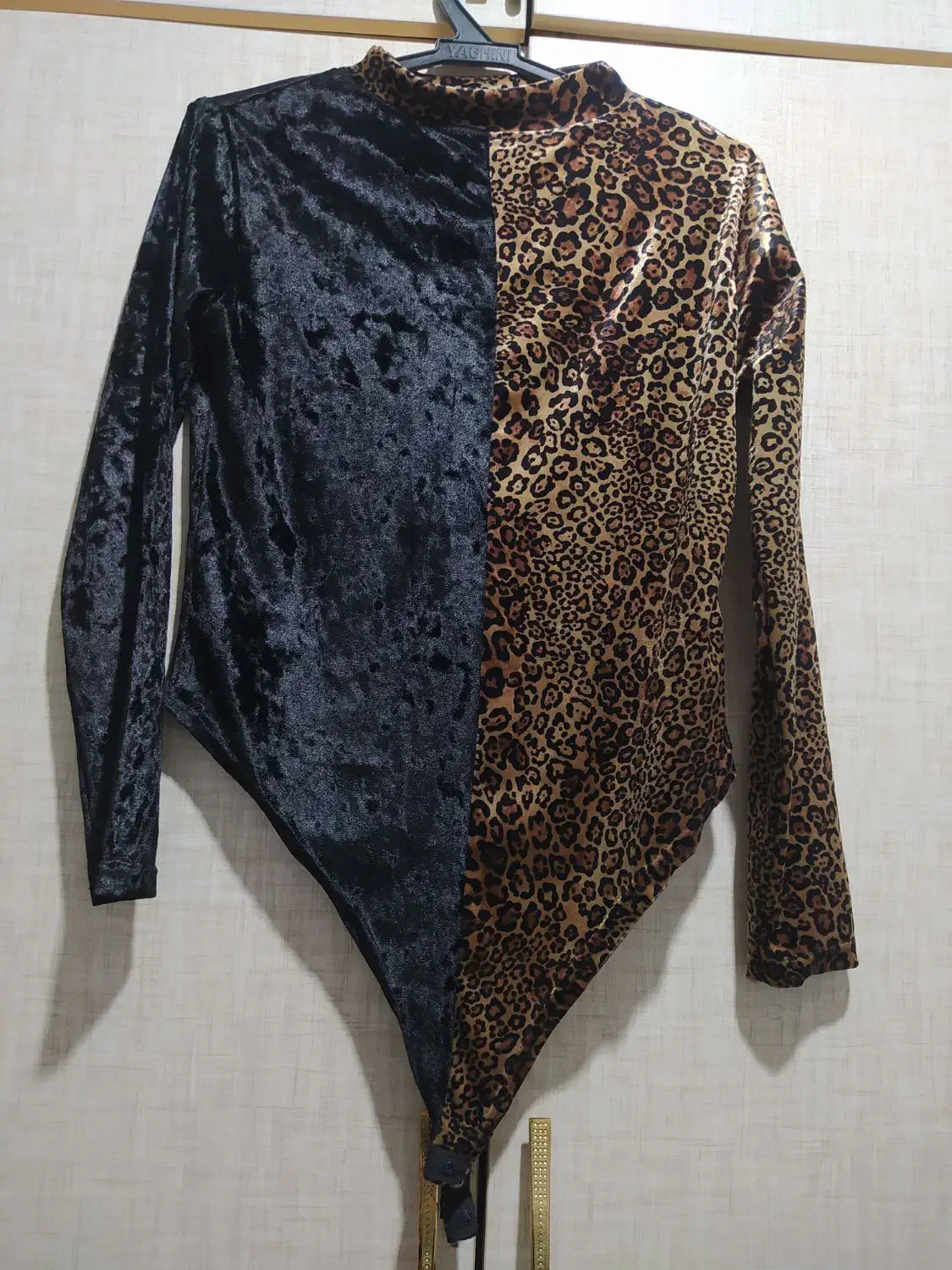 کتاب|کتاب و مجله تاریخی|سربند, |دیوار