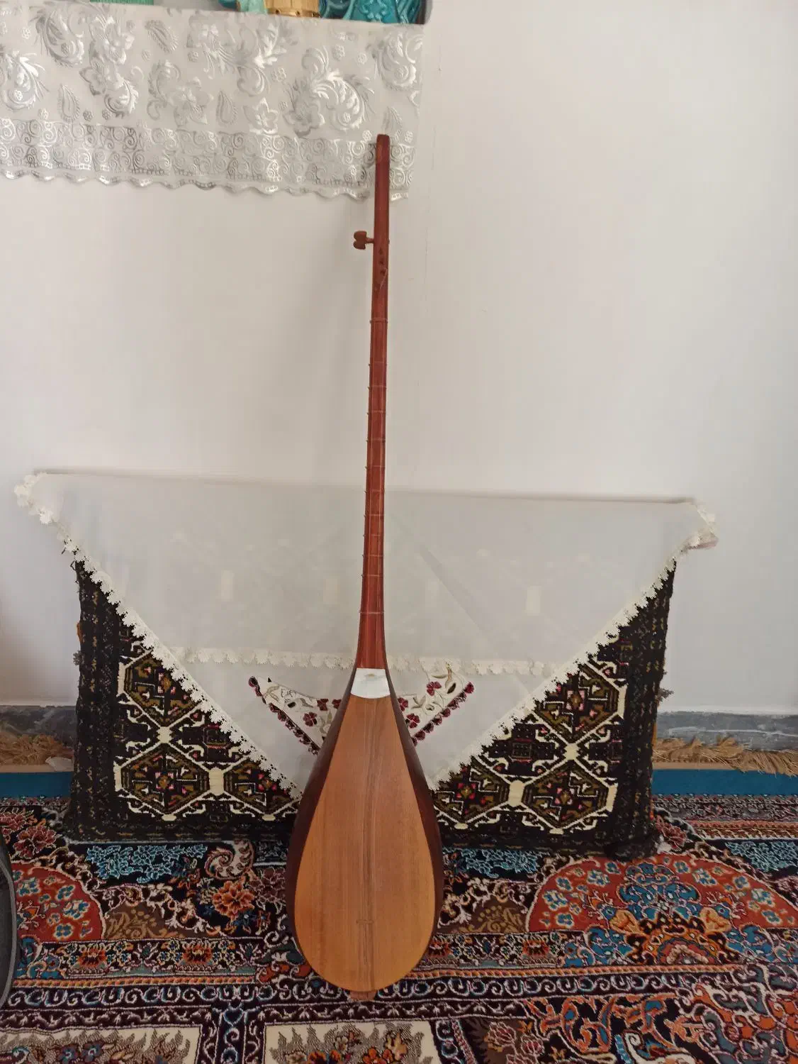 دوتار|سازهای سنتی|اسفراین, |دیوار