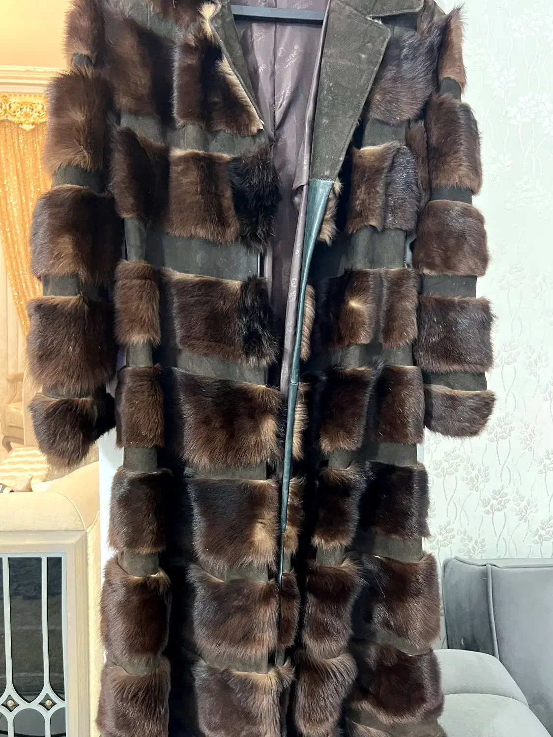 پوشاک|لباس|سیاخ دارنگون, |دیوار