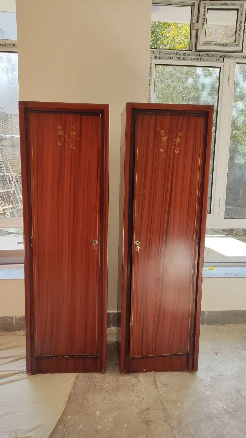 دو عدد کمد چوبی تمیز و سالم|جاکفشی، کمد، دراور|مرند, |دیوار