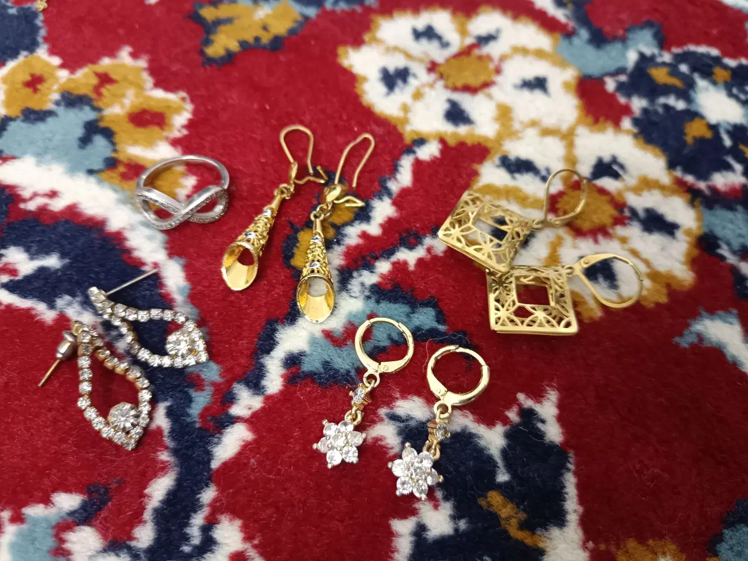 گوشواره بدل|بدلیجات|سبزوار, چهارراه فرودگاه|دیوار