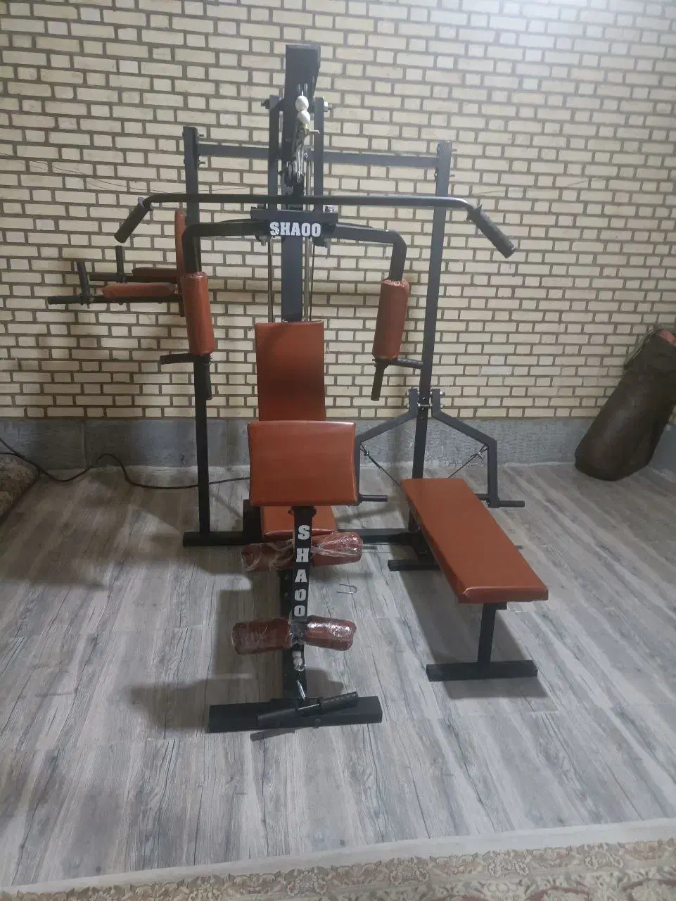 دستگاه بدنسازی|تجهیزات ورزشی|صحنه, |دیوار