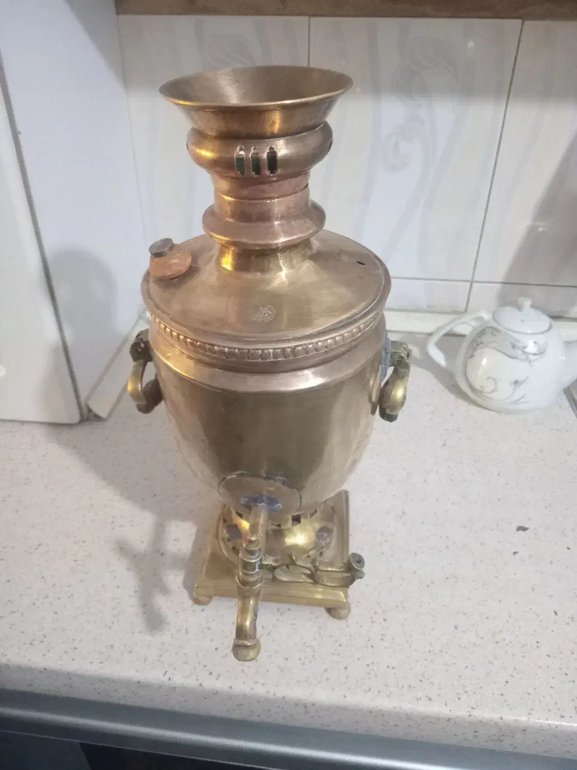 سماور عتیقه قدیمی نیکالای|کلکسیون اشیاء عتیقه|ری, علایین|دیوار