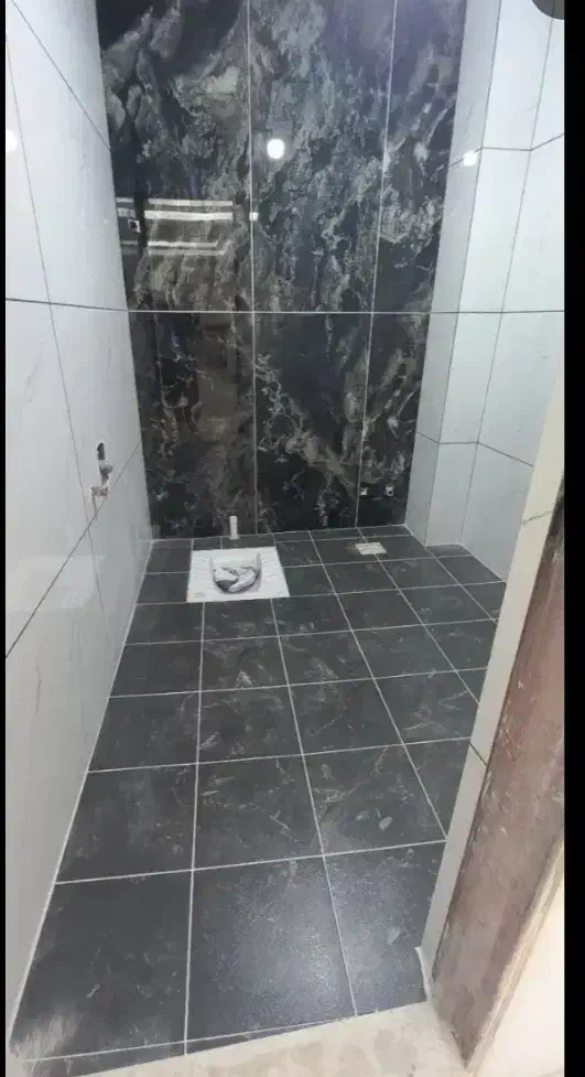 کفش درحد نو|کیف، کفش، کمربند|کرباسک, |دیوار