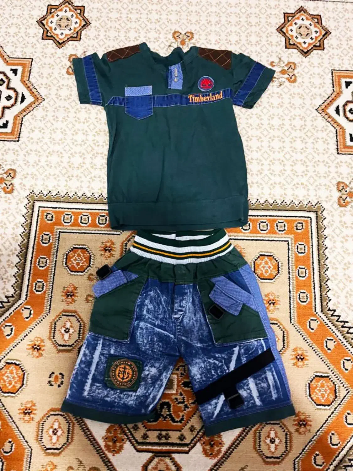 لباس بچه گانه|لباس|قدس, شهر‌قدس|دیوار