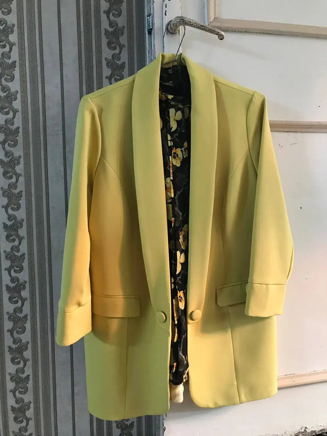 کت و شومیز|لباس|مشهد, کارگران|دیوار