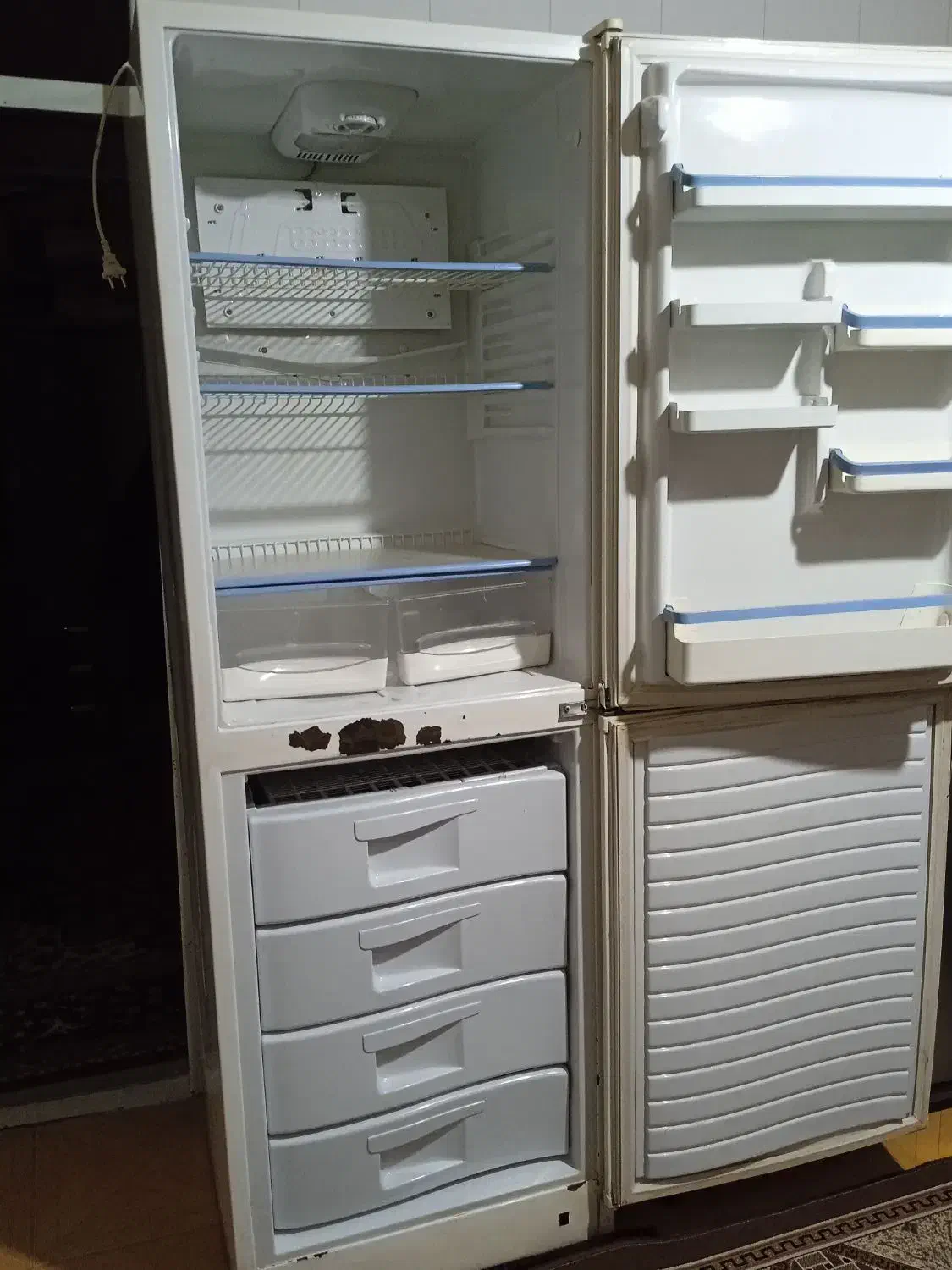 یخچال فریزر کاملاً نو و سالم|یخچال و فریزر|نیشابور, ده حلاج|دیوار