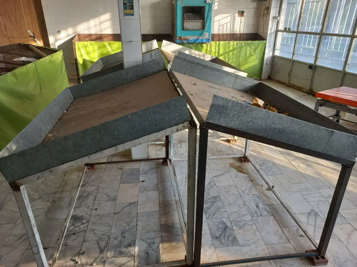 فروش میز  و وسایل میوه فروشی|فروشگاه و مغازه|میبد, |دیوار