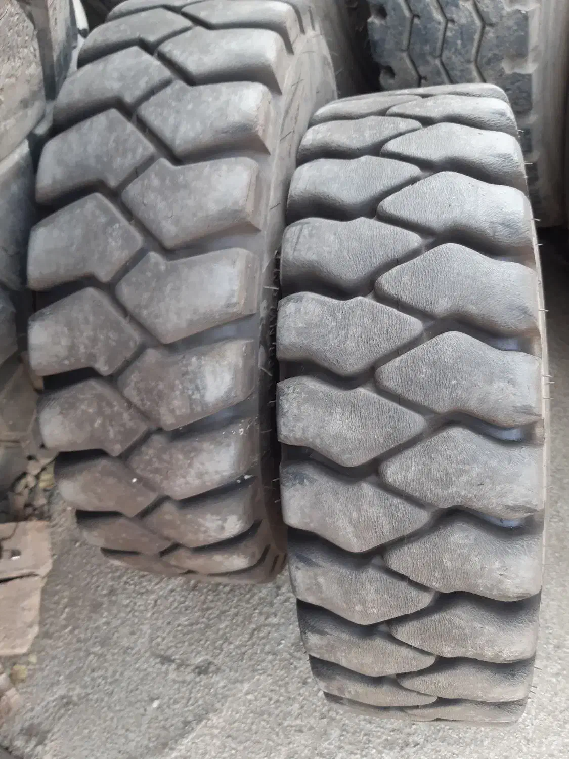 لاستیک لیفتراک ۶/۵۰/۱۰ کره ای|قطعات یدکی و لوازم جانبی|تهران, کیانشهر|دیوار