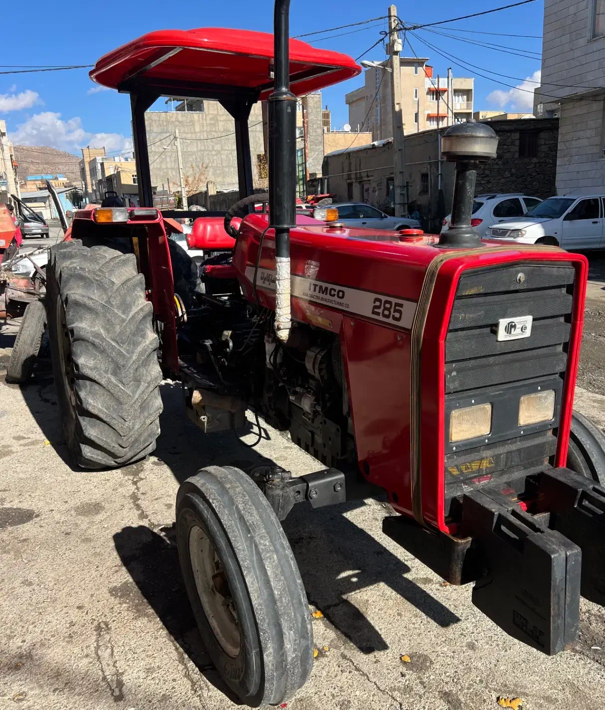تراکتور ۲۸۵ مدل ۹۰ نمونه خانگی|خودرو سنگین|سنندج, |دیوار
