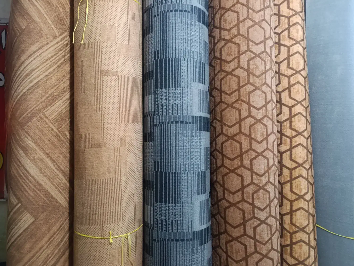 حراج موکت رنگارنگ فقط تا شب یلدا|موکت|شازند, |دیوار