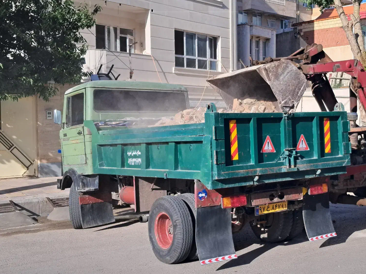 مصالح حمل نخاله ماسه شن پوکه آهک مخلوط خاک باغچه|خدمات حمل و نقل|اردبیل, |دیوار