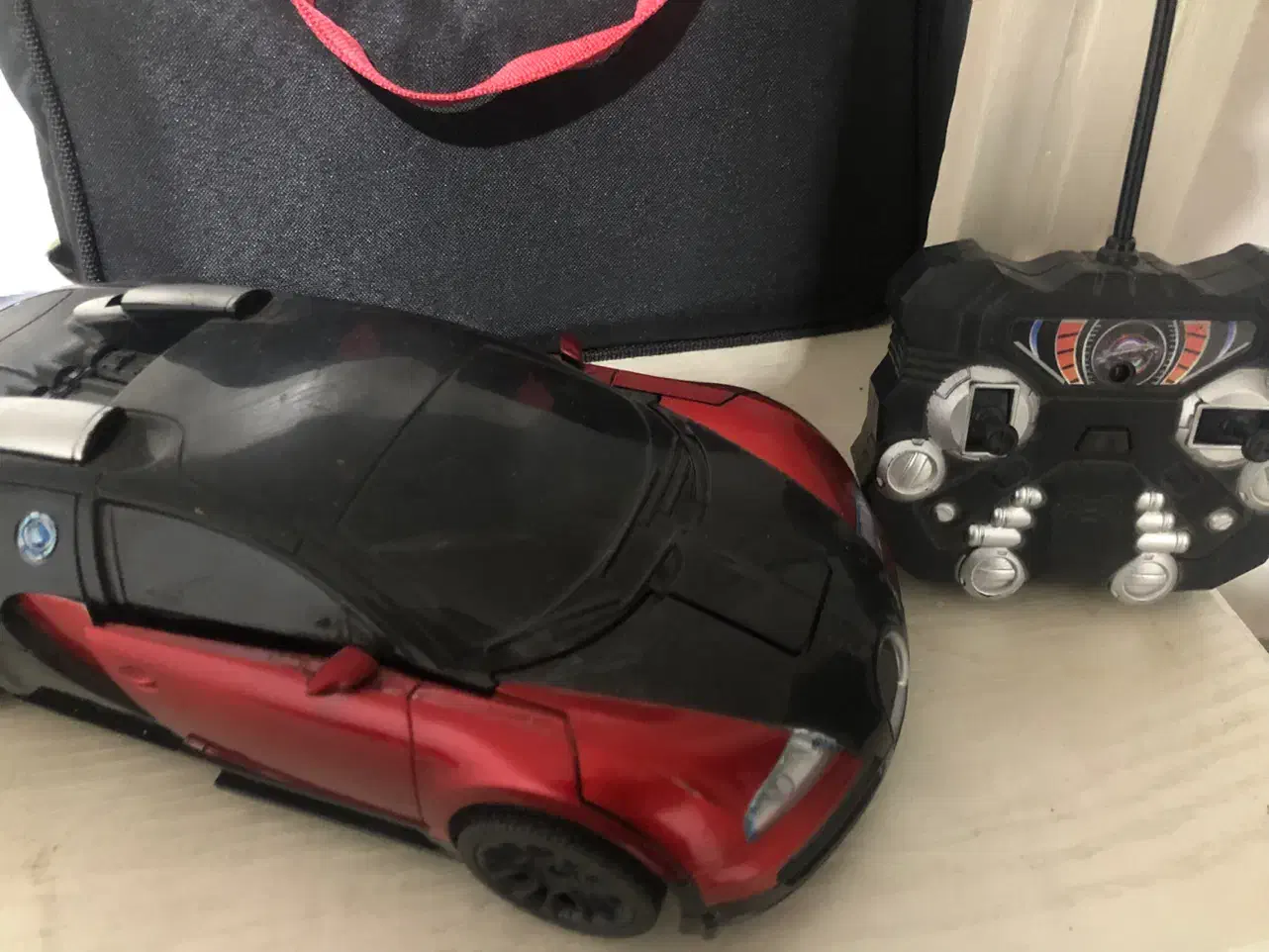 ماشین کنترلی|اسباب‌‌بازی|بافت, |دیوار