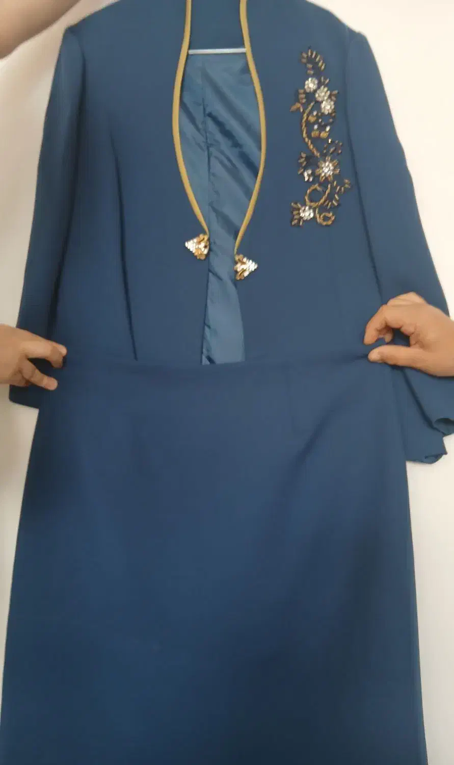 لباس مجلسی|لباس|مراغه, |دیوار