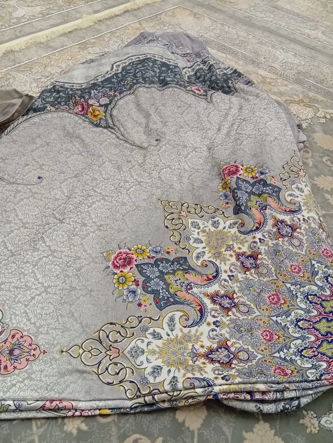 رو فرشی مخمل کشدار|روفرشی|تبریز, |دیوار