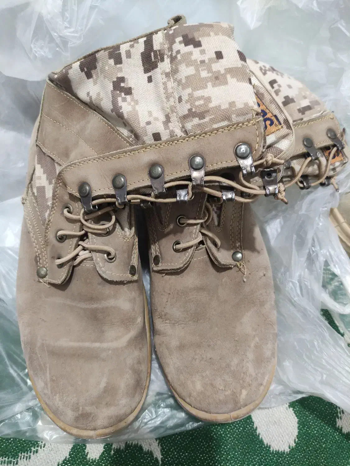 یک جفت پوتین عملیاتی سایز ۴۴|کیف، کفش، کمربند|زابل, |دیوار