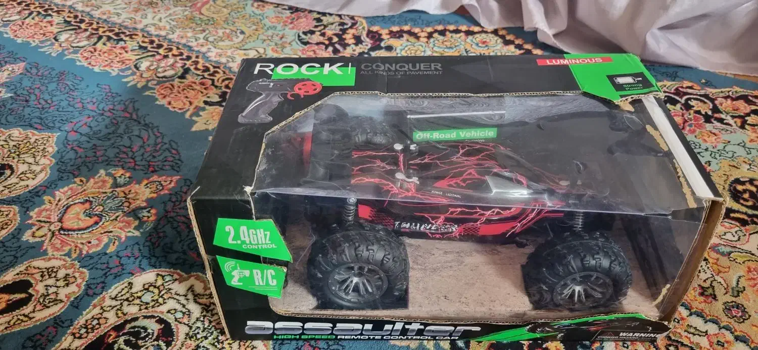 ماشین کنترلی وفوتبال دستی در حد نواستفاده نشده|اسباب‌‌بازی|لنگرود, |دیوار