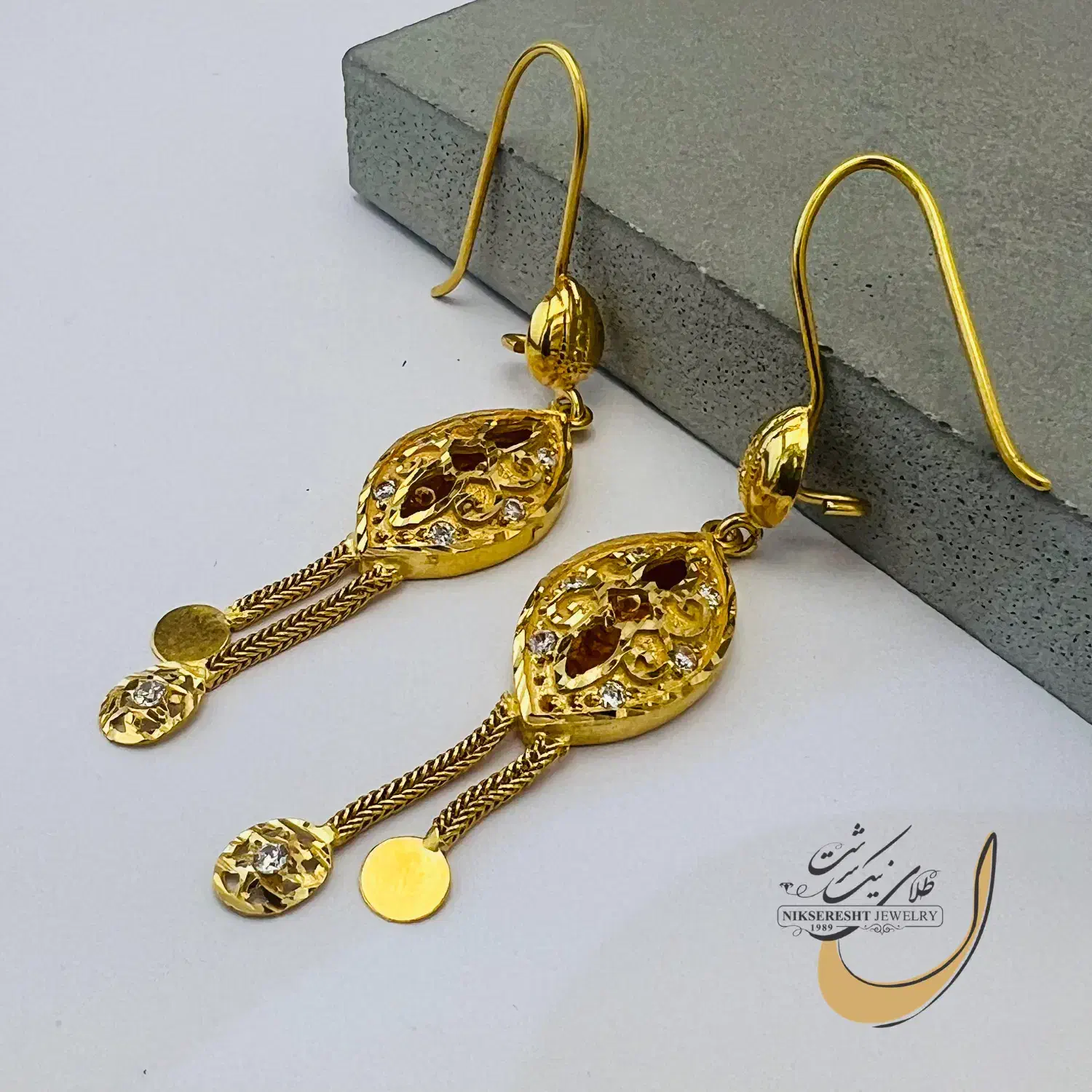 فروش گوشواره آویز طلای ۱۸ عیار اجرت ۳٪|جواهرات|شیراز, سینما سعدی|دیوار