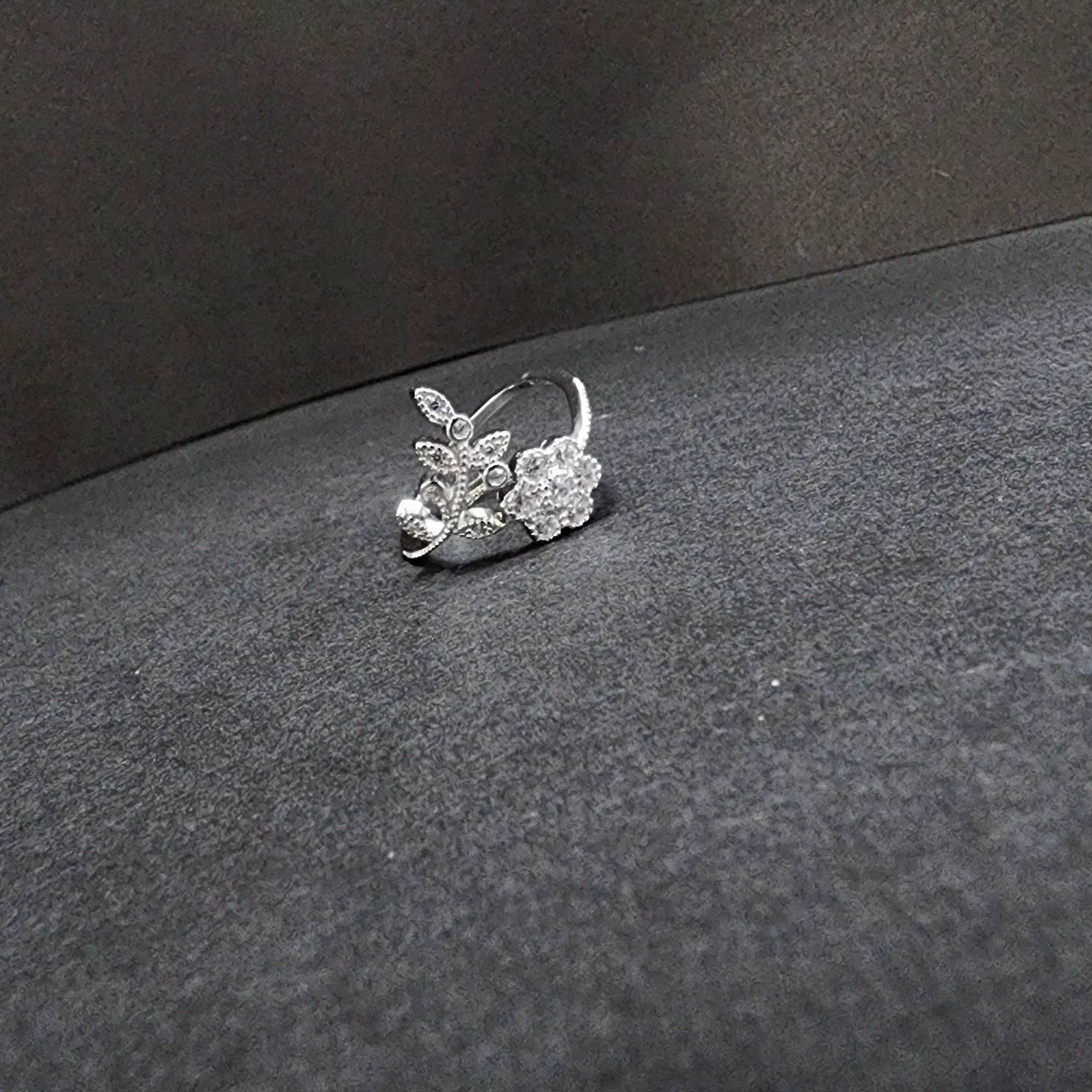 انگشتر نقره گل و برگ زنانه روز زن / روز مادر|جواهرات|یزد, |دیوار