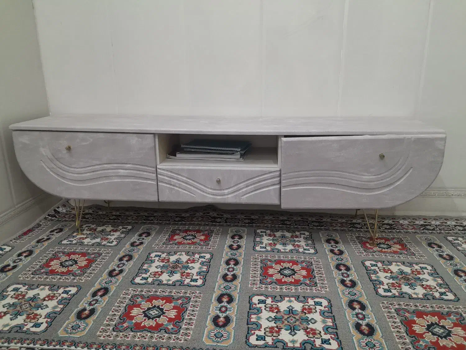 میز تلویزیون|میز تلویزیون|قم, آذر (نکویی)|دیوار