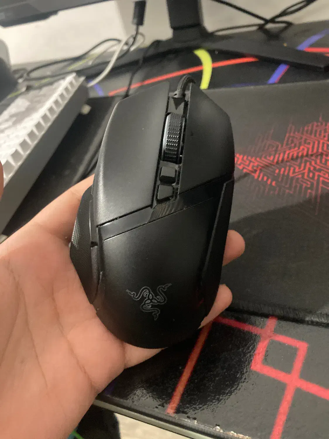 موس ریز باسلیکس وی ۳|قطعات و لوازم جانبی رایانه|بندر انزلی, معلم|دیوار