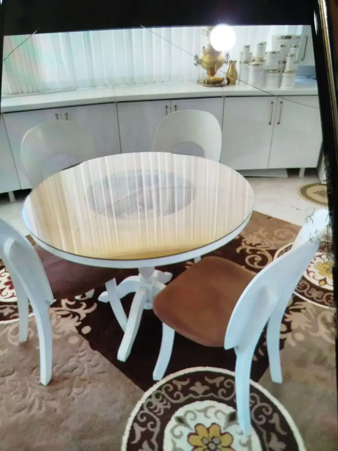 میزنهارخوری ۴نفره درحدنو|میز و صندلی غذاخوری|صحنه, |دیوار