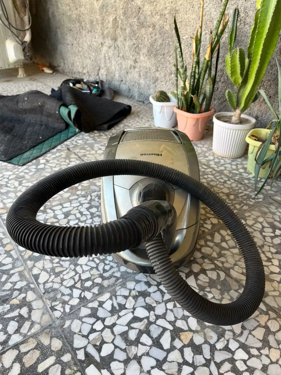 جاروبرقی هایسنس|جاروبرقی، جارو شارژی، بخارشو|اهرم, |دیوار