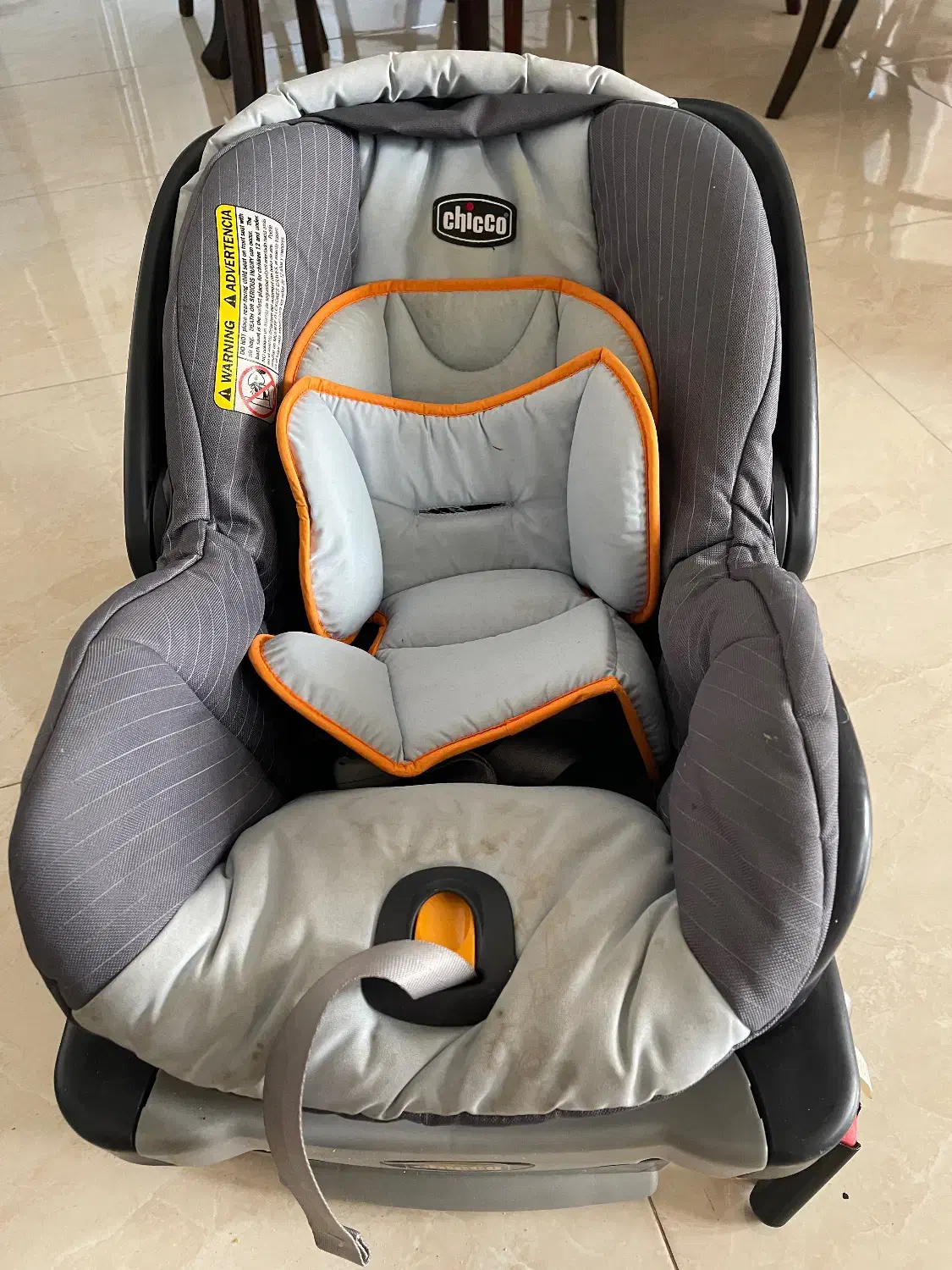 صندلی ماشین نوزاد chicco|تخت و صندلی بچه|مشکیندشت, |دیوار