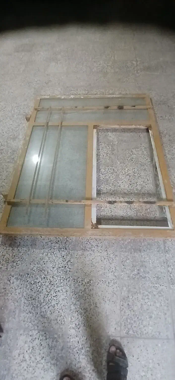 دو عدد پنجره فلزی|مصالح و تجهیزات ساختمان|نجف‌آباد, جوزدان|دیوار