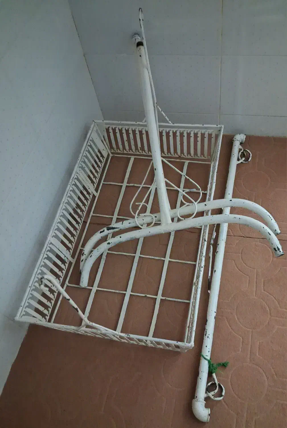 فروش گهواره آهنی|تخت و صندلی بچه|شوش, |دیوار