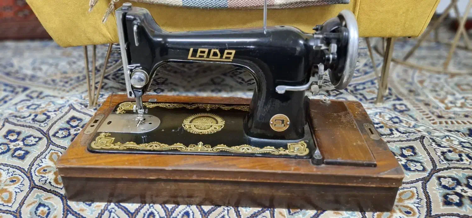 چرخ خیاطی دستی مارک لادا خارجی|چرخ خیاطی و ریسندگی|تهران, جوادیه|دیوار