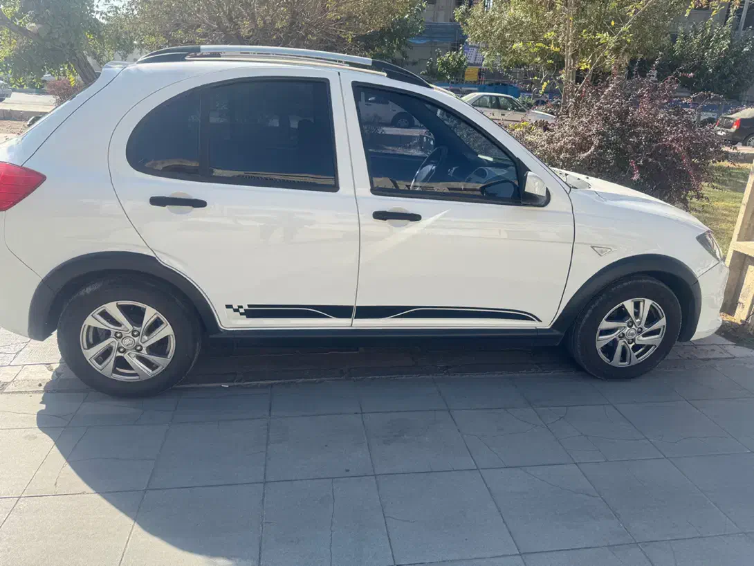 کوییکrمدل1402 سفید مشکی|خودرو سواری و وانت|تهران, زیبادشت|دیوار