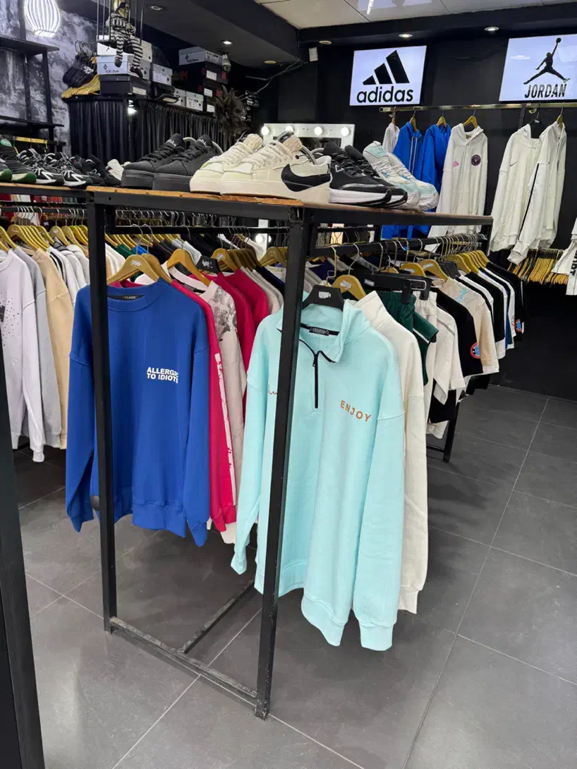 مانکن.رگال.چوب کار|فروشگاه و مغازه|مشکیندشت, |دیوار