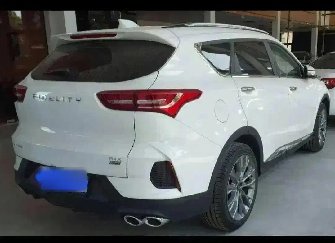 فیدلیتی الیت ۷ نفره ۱۰ پر سفید|خودرو سواری و وانت|کاشان, مفتح|دیوار