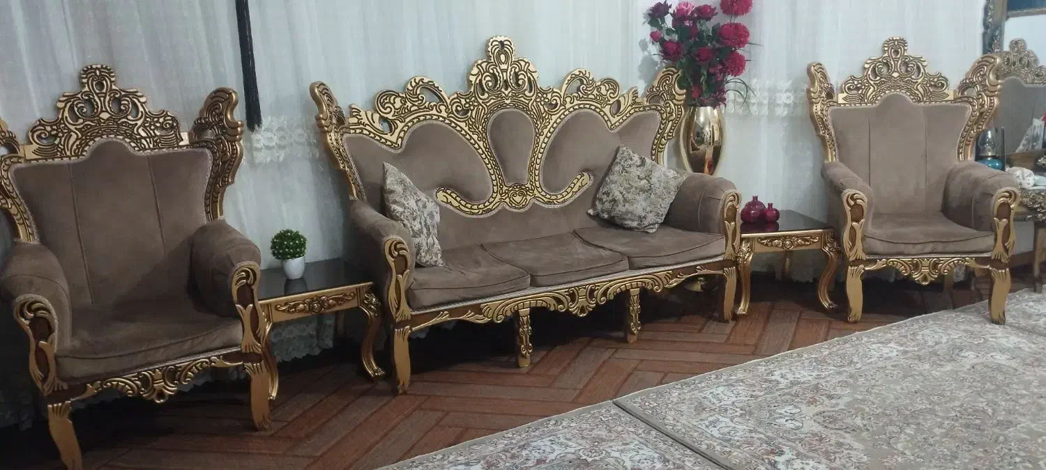 یک دست مبل سلطنتی بدون زده وپارگی و  میز و عسلی|مبلمان خانگی و میز عسلی|سنندج, |دیوار
