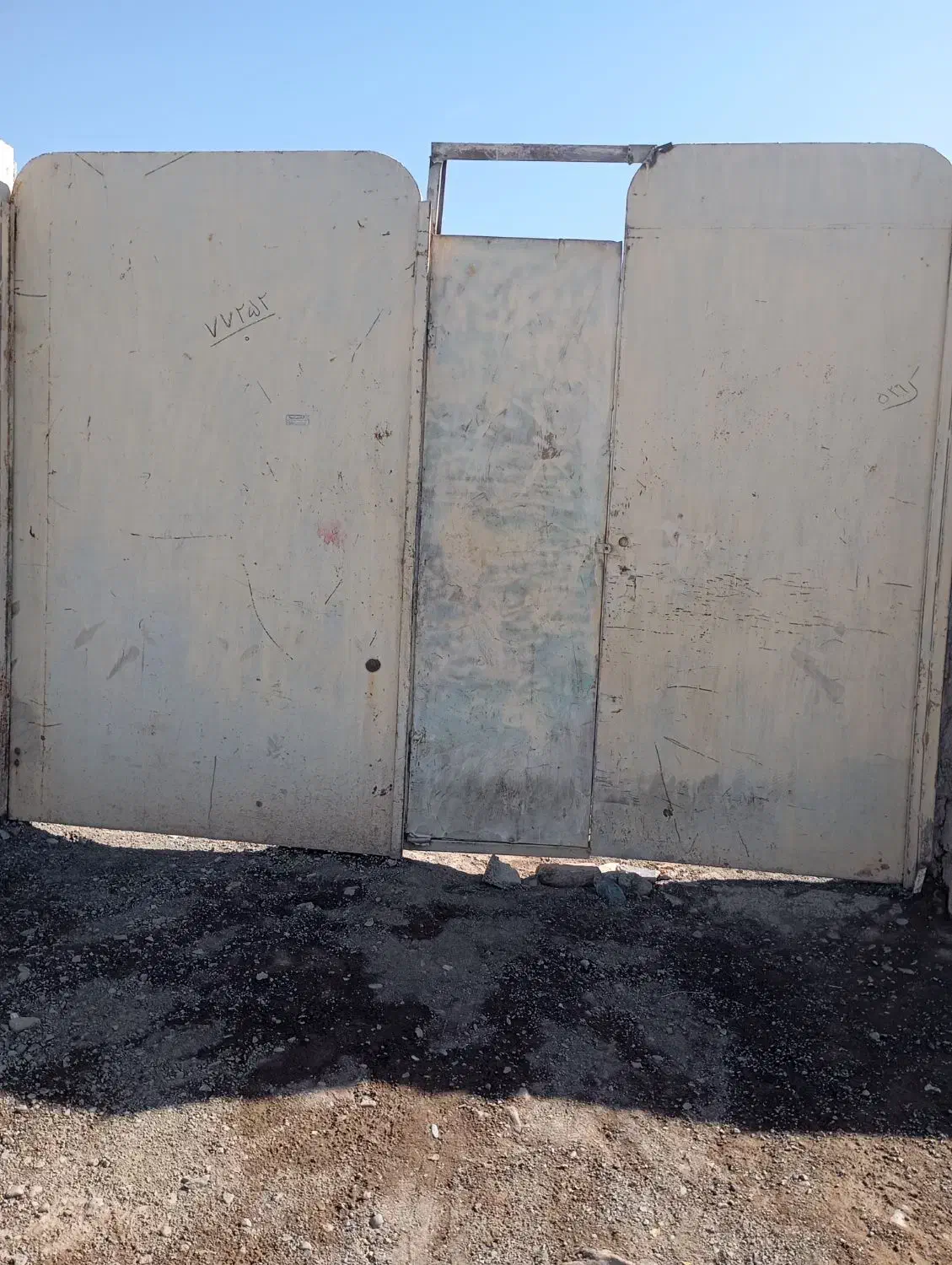 درب حیاط|مصالح و تجهیزات ساختمان|بم, |دیوار