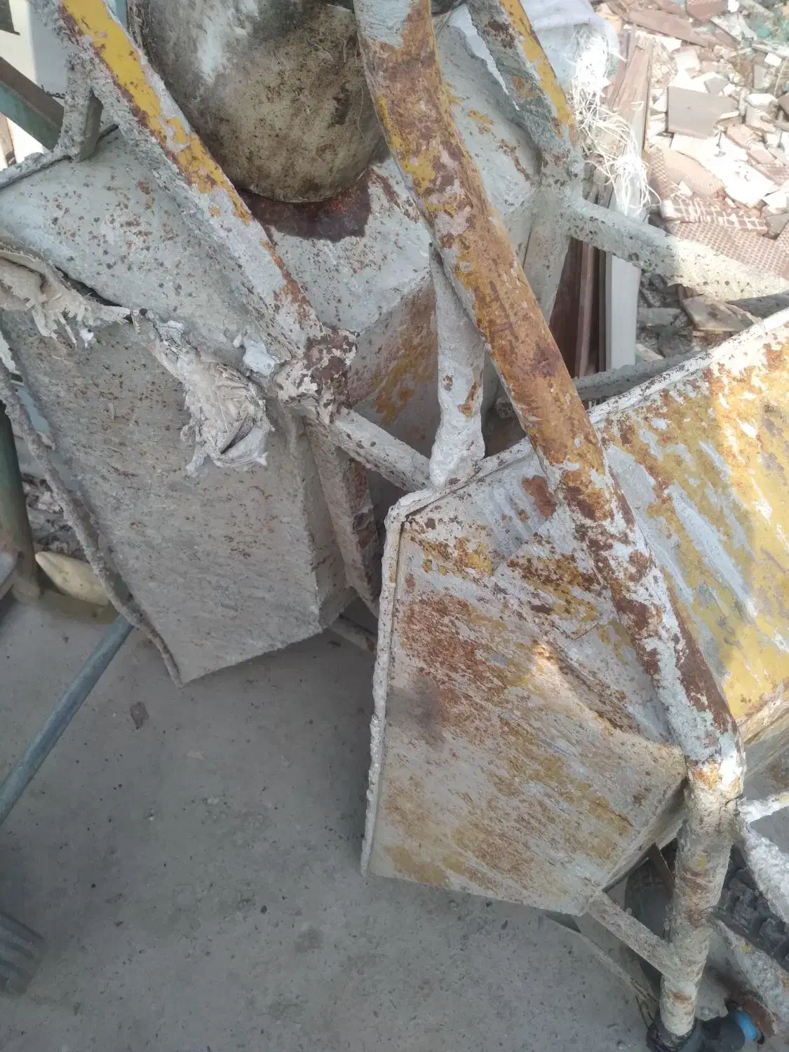 فرغون دست دو لاستیک سالم|مصالح و تجهیزات ساختمان|آستانه اشرفیه, |دیوار