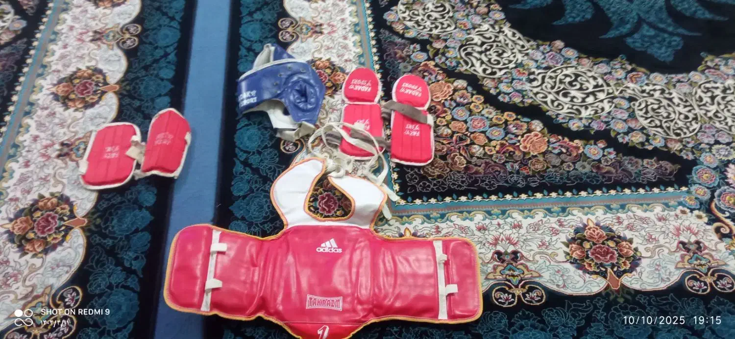 لباس مبارزه|لباس|رومشکان, |دیوار